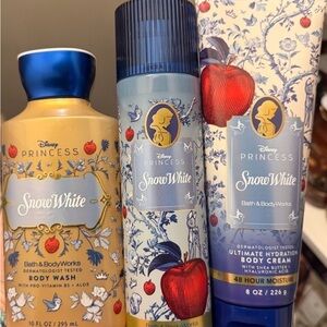 NWT LIMITED RELEASE DISNEY SNOW WHITE BODY CARE TRIO